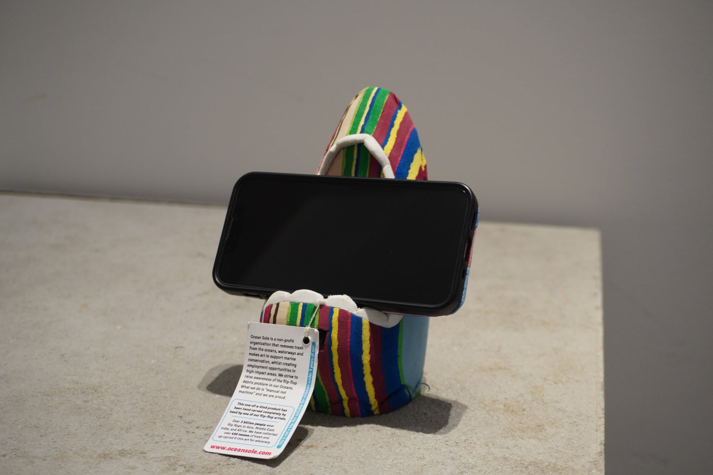 Smartphone Shark Stand
